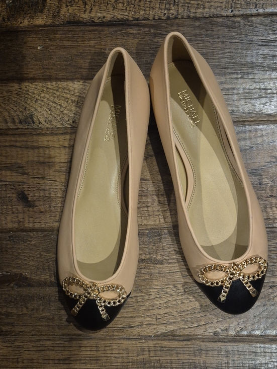 MICHAEL Michael Kors Shoes - MICHAEL Michael Kors Blush Pink and Black Cap-Toe Ballet Flats with Gold Bow 5.5
